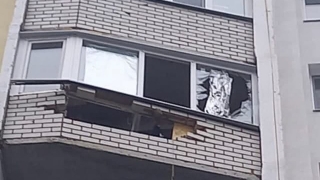 Взрыв газового баллона обрушил кладку балкона в Ленинском районе
