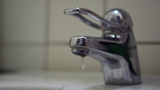В центре Саратова до вечера отключили воду