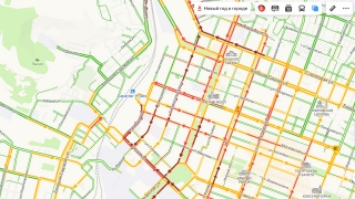 В Саратове первая снежная пятница заканчивается на 8 баллов