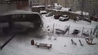 Видео ДТП. "Ездить через Кумысную поляну автобусам запрещено"