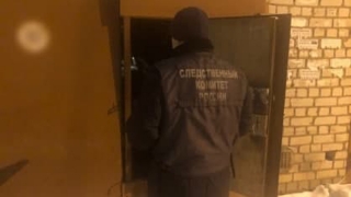 В одном из гаражей Заводского района саратовца нашли мертвым в машине