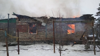 Под Аткарском из-за неисправного электрооборудования сгорел дом
