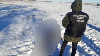 Мужчина замерз насмерть на улице в Канавке