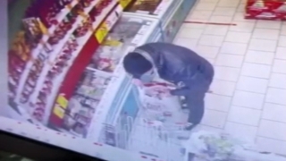 "Оно растаяло у батареи". В Саратове вор вынес из магазина 68 пачек масла