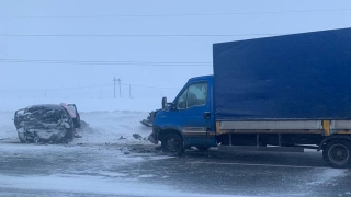 В столкновении с фурой пострадал пассажир "Фольксвагена"