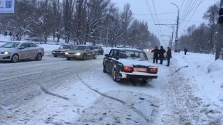 На "Стрелке" женщину сбили на пешеходном переходе