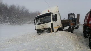 В столкновении с грузовиком пострадала пассажирка "Тойоты"