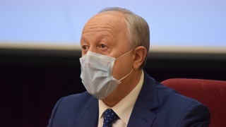 Крыши и травмы. Валерий Радаев раскритиковал кураторов по уборке Саратова от снега
