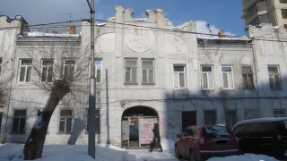 В Октябрьском районе один аварийный дом снесут, второй реконструируют