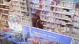 В Юбилейном украденный телефон продавца оказался в скупке. Видео