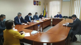 На замену умершего главы Ровенского района предложены две кандидатуры
