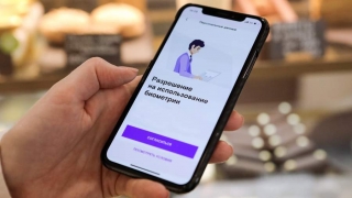 Кредиты предложили выдавать по биометрии со смартфона