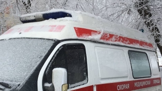 "Скорая" увезла шестерых пострадавших на обледенелых улицах Саратова