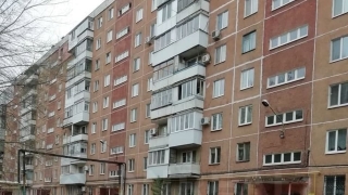 В Ленинском районе 84-летний мужчина разбился при падении с девятиэтажного дома