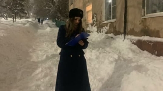 На Шелковичной снег с крыши травмировал женщину. Возбуждено уголовное дело