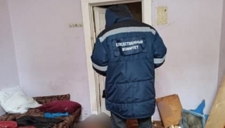 В ставшем "бомжатником" доме до смерти забили мужчину. Подозреваемый задержан
