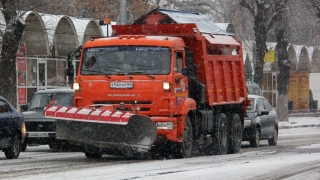 Уборка снега в Саратове. Эвакуированы 22 авто, в плане всего одна улица