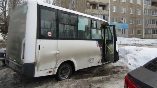 Житель Энгельса пытался угнать маршрутку в Саратове