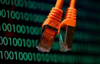 Минцифры опровергает планы по отключению России от интернета