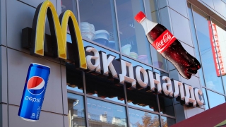 McDonald`s, Coca-Cola и PepsiCo приостанавливают работу в России