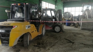 СК возбудил уголовное дело по факту гибели водителя под погрузчиком