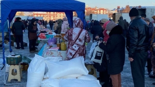 В десять раз больше. Саратовцы пошли за сахаром на Театральную площадь