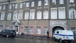 Сотрудников мэрии Саратова вновь эвакуируют