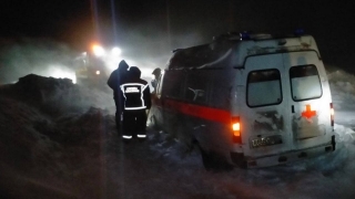 Спасатели эвакуировали роженицу на аэроглиссере. Наталья успешно родила Катю