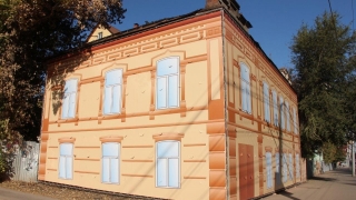 Символ коррупции. Мэрия Саратова решила продать бывшую вечернюю школу