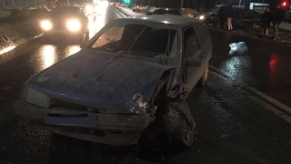 На Большой Садовой столкнулись три авто. Пострадал водитель "двенадцатой"