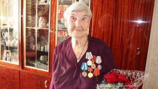 В Саратове ветеран пожарной службы отметила 100-летний юбилей