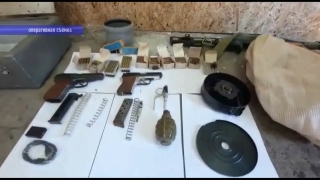 Житель Энгельса прятал в гараже оружейный арсенал