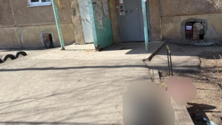 Труп жителя Энгельса нашли около подъезда соседи по девятиэтажке