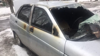 "Десятку" тушили два пожарных расчета