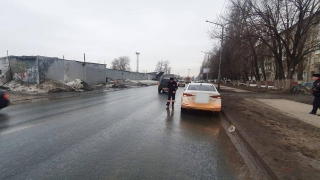 В Заводском районе мать с дочерью попали под колеса иномарки