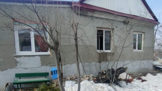 В Усть-Курдюме от свечи загорелся диван в доме. Есть пострадавший
