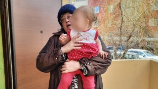 Сбежавшие "Зайчата". Воспитанники частного детсада оказались на улице без верхней одежды