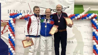 Саратовский кардиолог с рапирой выиграл "серебро" чемпионата России