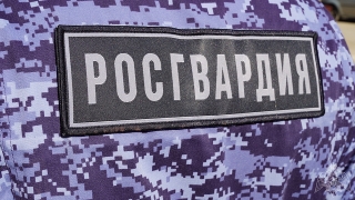 В Саратове первоклассник не смог найти дорогу домой. Ему помогли росгвардейцы