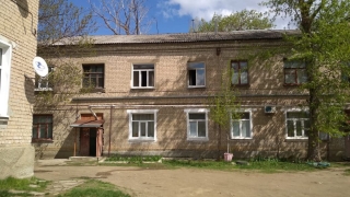 В Аткарске на пожаре дымом отравились двое мужчин