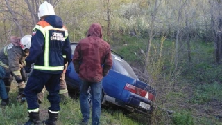 Под Пугачевом в кювет улетела "десятка". Двое мужчин в больнице