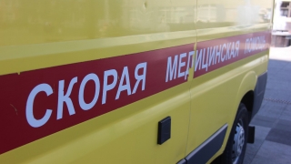Около пяти часов утра с проспекта госпитализировали девочку с отравлением