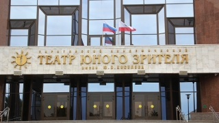 На реконструкции сцены саратовского театра освоят 425 млн рублей