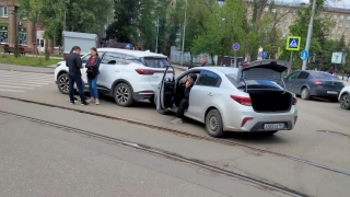 В центре Саратова из-за ДТП на путях встали трамваи