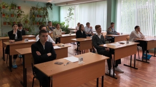 Саратовские выпускники пишут ЕГЭ по русскому языку