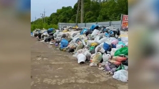 Дачники из нового Саратова просят о помощи в вывозе мусора