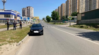 Водитель "Весты" сбил женщину на Антонова