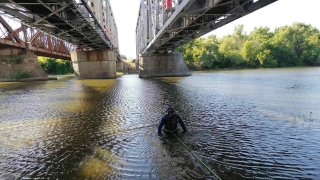 Водолазы достали из-под моста на Хопре тело утопленника