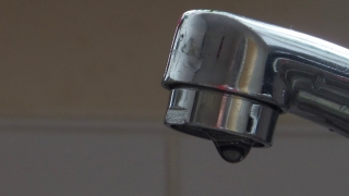 В разных частях Волжского района отключили воду