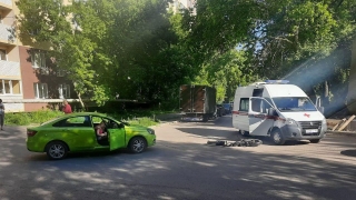 В Заводском районе велосипедист попал под колеса "Весты"